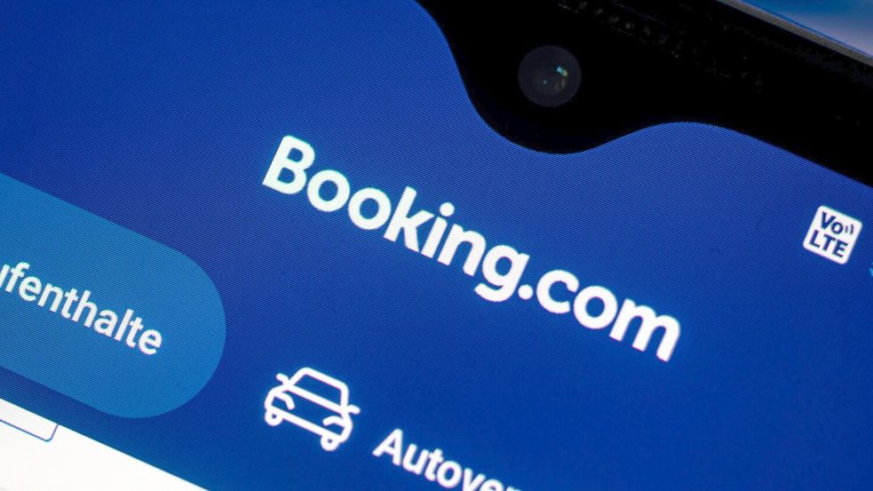 Das Reiseportal Booking.com hat seinen Hauptsitz im niederländischen Amsterdam. (Symbolbild) Foto: Fabian Sommer/dpa