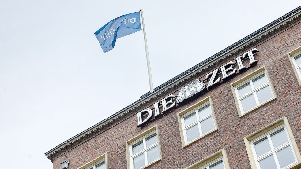 Das Landgericht will die bei einer „Zeit“-Journalistin sichergestellten Interview-Aufnahmen derzeit nicht anrühren. (Archivbild) Foto: Ulrich Perrey/dpa
