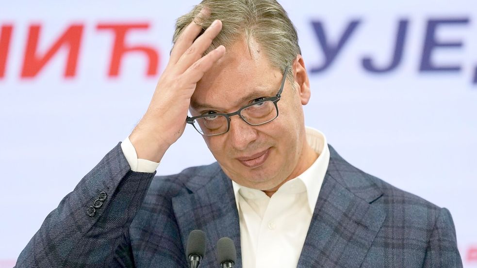 Nach 14 Jahren an der Macht gestand Aleksandar Vucic seine Niederlage ein.  Foto: Darko Vojinovic/AP/dpa