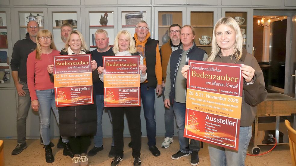 Das Organisationsteam des vorweihnachtlichen Budenzaubers in Kamperfehn hat einiges auf die Beine gestellt. Foto: Hans Passmann