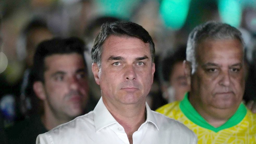 Flávio Bolsonaro hat die Präsidentenwahl verloren. Foto: Eraldo Peres/AP/dpa