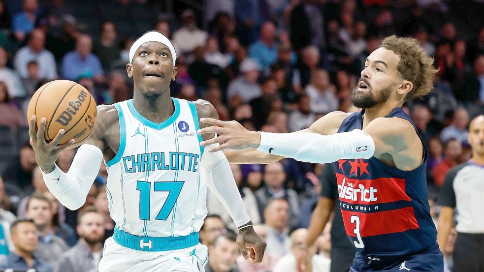 Für die Hornets von Dennis Schröder (l.) läuft es derzeit rund. Foto: Nell Redmond/AP/dpa