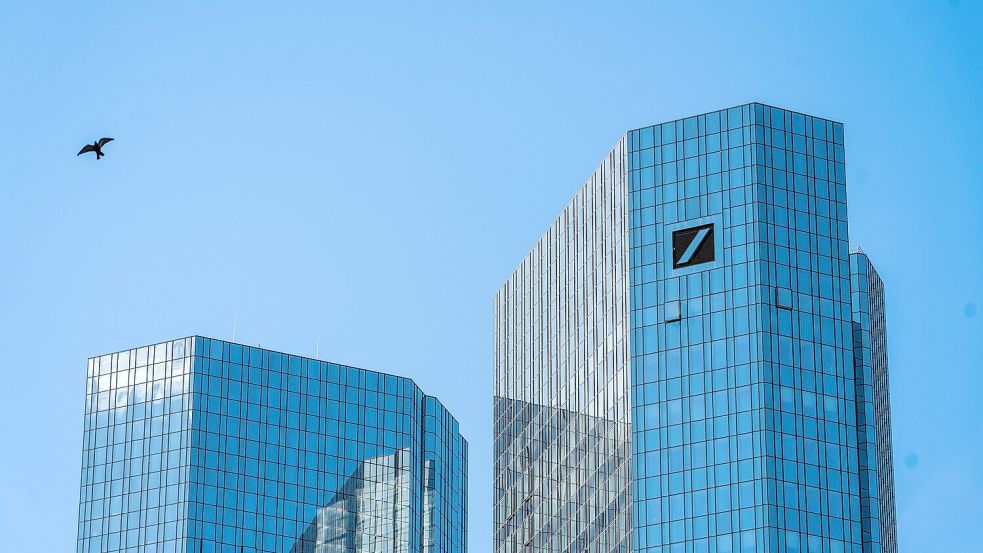 Deutsche Bank: Auch die Zwischenbilanz für das dritte Quartal fällt positiv aus. (Archivbild) Foto: Andreas Arnold/dpa