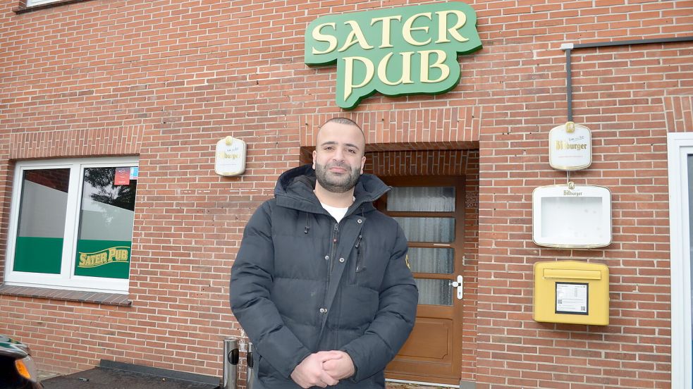 Das Sater Pub hat Lasgin Dag jetzt im Saterländer Ortsteil Bollingen eröffnet. Die Kneipe in irischem Stil befindet sich im Gebäude Am Ostermoor 211. Vorher war dort die Sater Schänke angesiedelt gewesen. Foto: Astrid Fertig