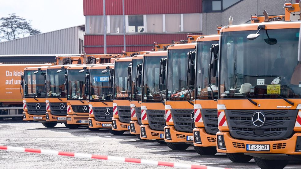 Im kommenden Jahr werden wieder die Tarifverträge für den Öffentlichen Dienst des Bundes und der Kommunen verhandelt. Warnstreiks etwa bei der Müllabfuhr könnten wieder dazugehören. (Symbolbild)  Foto: Bernd von Jutrczenka/dpa
