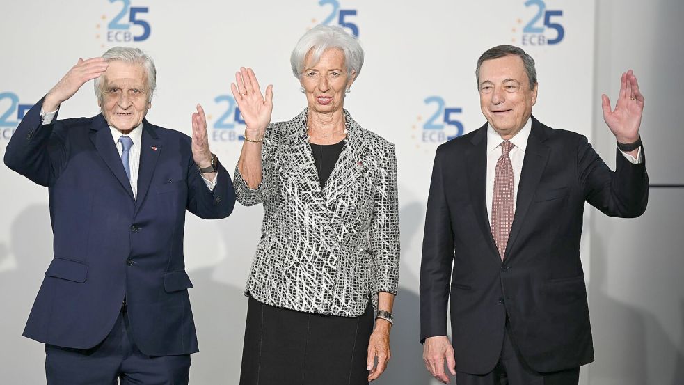 Lagardes Vorgänger Jean-Claude Trichet und Mario Draghi waren je acht Jahre im Amt. (Archivbild) Foto: Arne Dedert/dpa