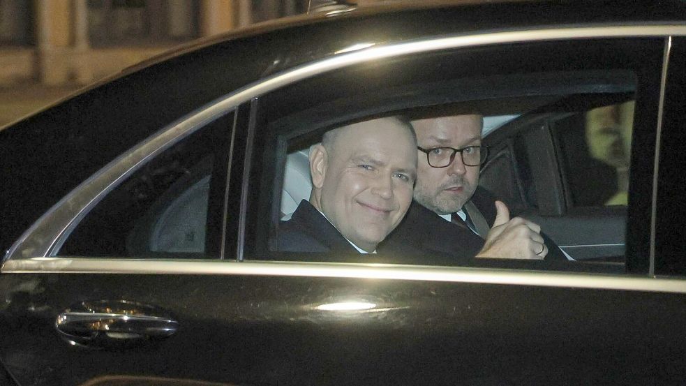 Präsident Karol Nawrocki begab sich inmitten der Tumulte ins Verfassungsgericht. Foto: Pawel Supernak/PAP/dpa