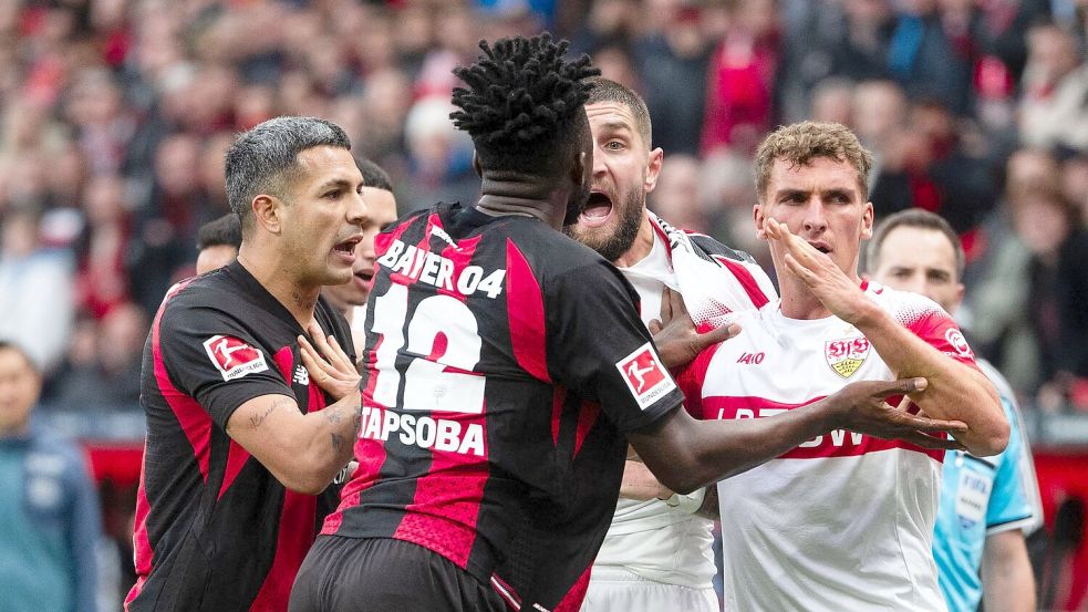 Bayer Leverkusen und VfB Stuttgart lieferten sich eine hitzige Partie.  Foto: Marius Becker/dpa