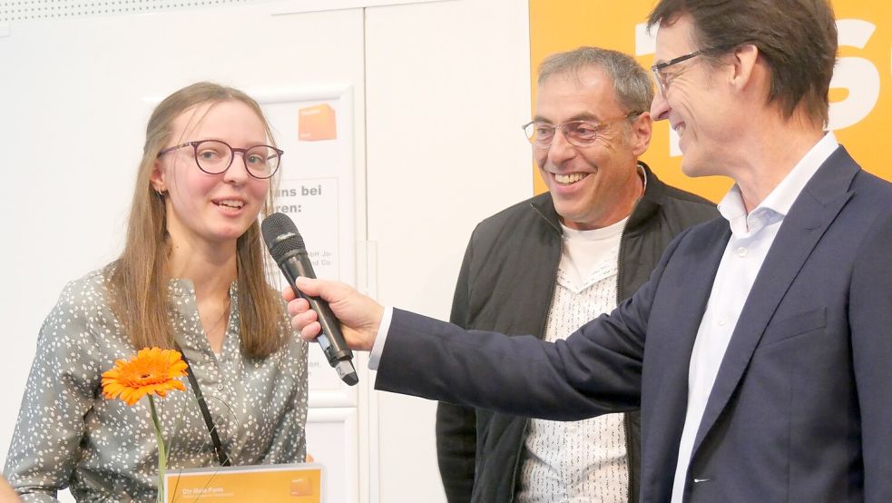 Auszeichnung für Tischlerin: Ostrhauderfehnerin Judith Cramer gewinnt ...