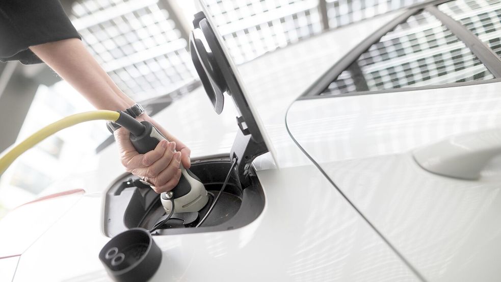 Mobility: From faithful combustion engine to electric spaceship