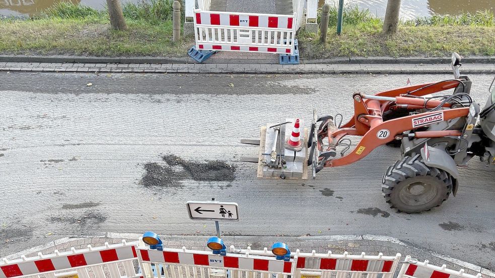 Rhauderfehn: Fräsarbeiten auf der Baustelle am Untenende - so geht es ...