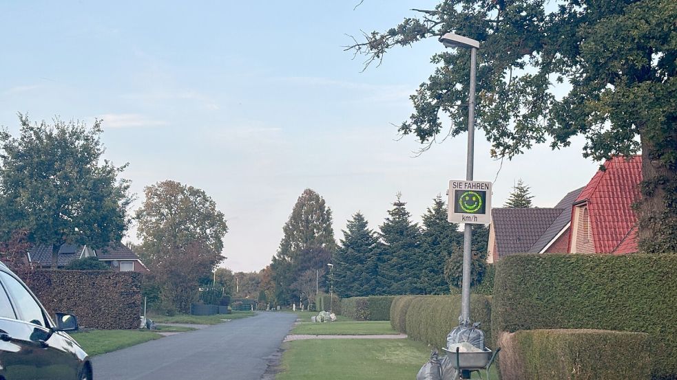 Baustellen in Rhauderfehn: Warum die mobile Tempo-Anzeige jetzt in ...