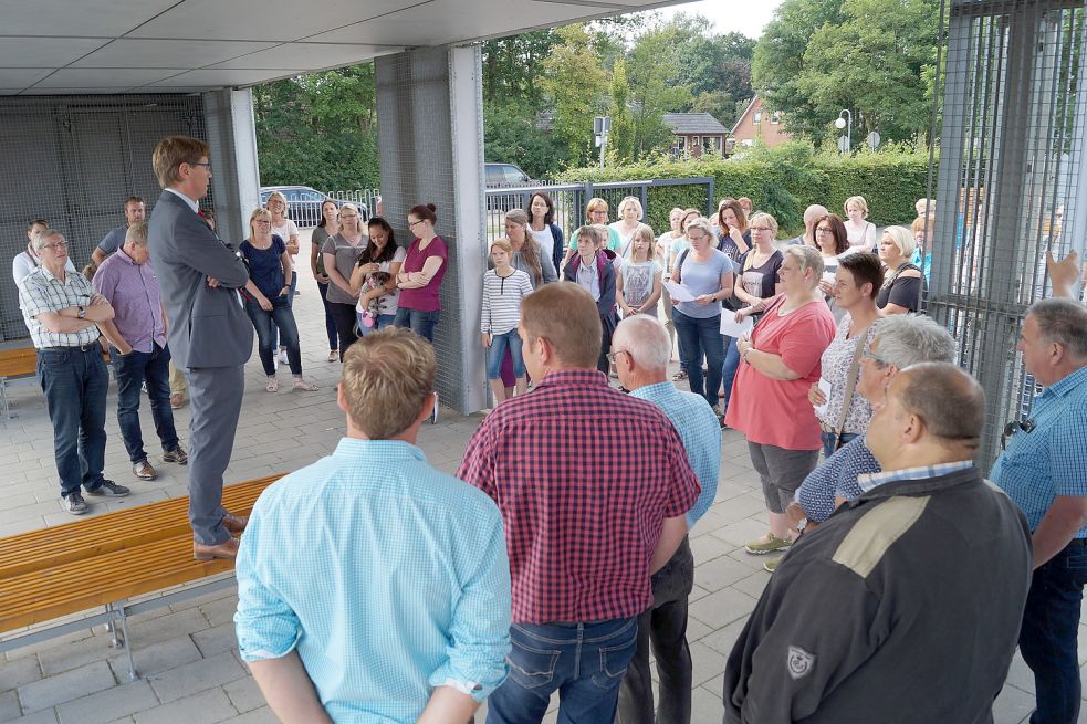 Protest gegen LehrerAbordnung am LSG GeneralAnzeiger
