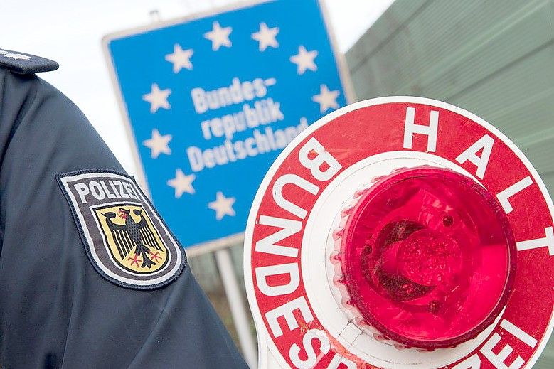 Polizei nimmt per Haftbefehl gesuchte Frau fest - General-Anzeiger